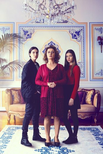 مسلسل فضيلة وبناتها مترجم